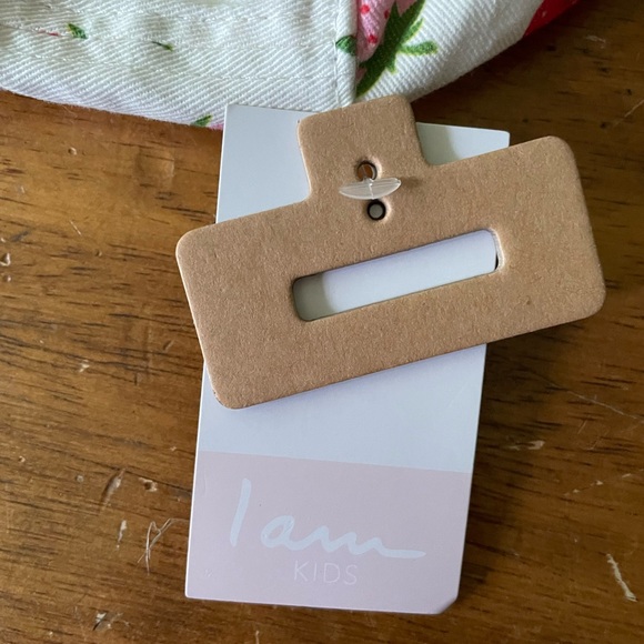 New NWT Girls Kids Bucket Hat Strawberry Pink Red - Picture 3 of 7